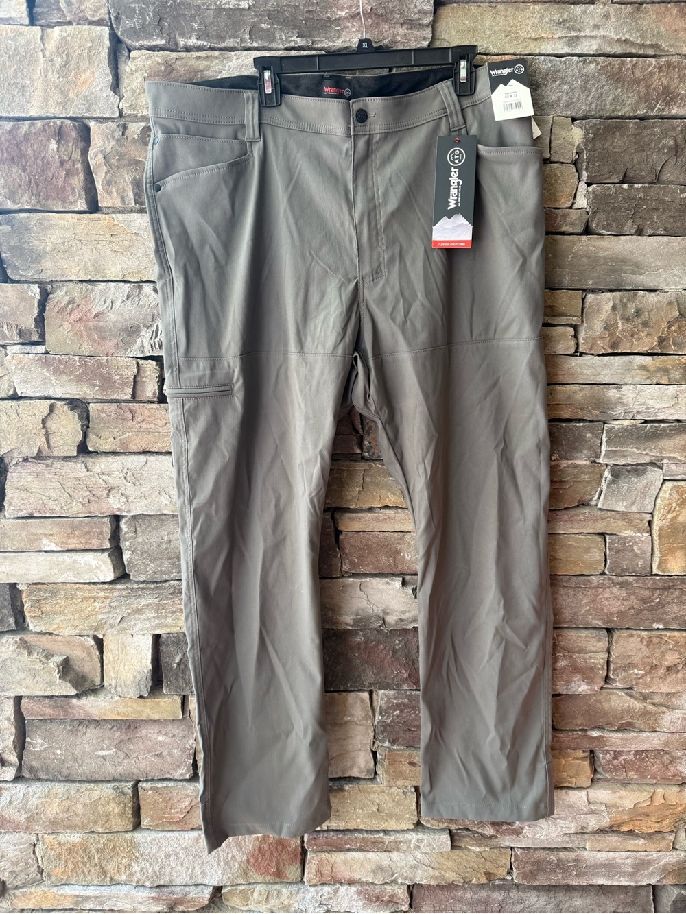 NWT Wrangler ATG Men's Utility Pants Grey Size 42x32